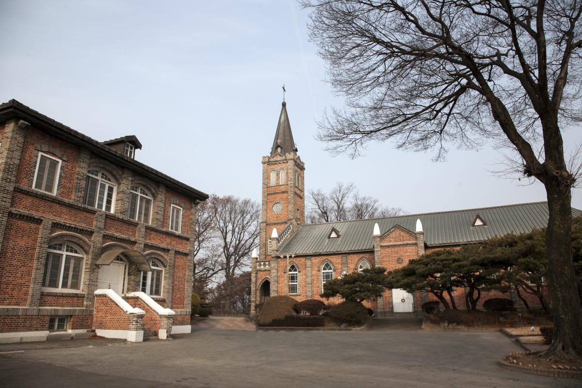 공주 중동 성당 전경